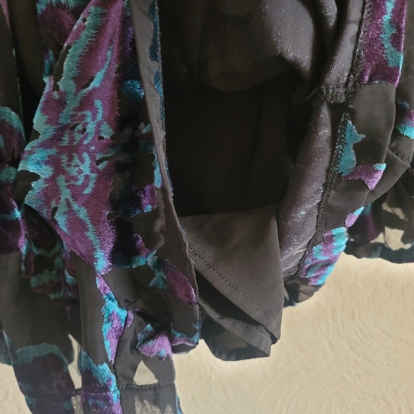 Adelyn Rae, Velvet Burnout Romper, Black/Blue/Purple, Size Medium - Picture 9 of 13